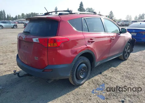 2015 Toyota Rav4 Xle z USA, uszkodzony, nr VIN 2T3RFREV8FW359003
